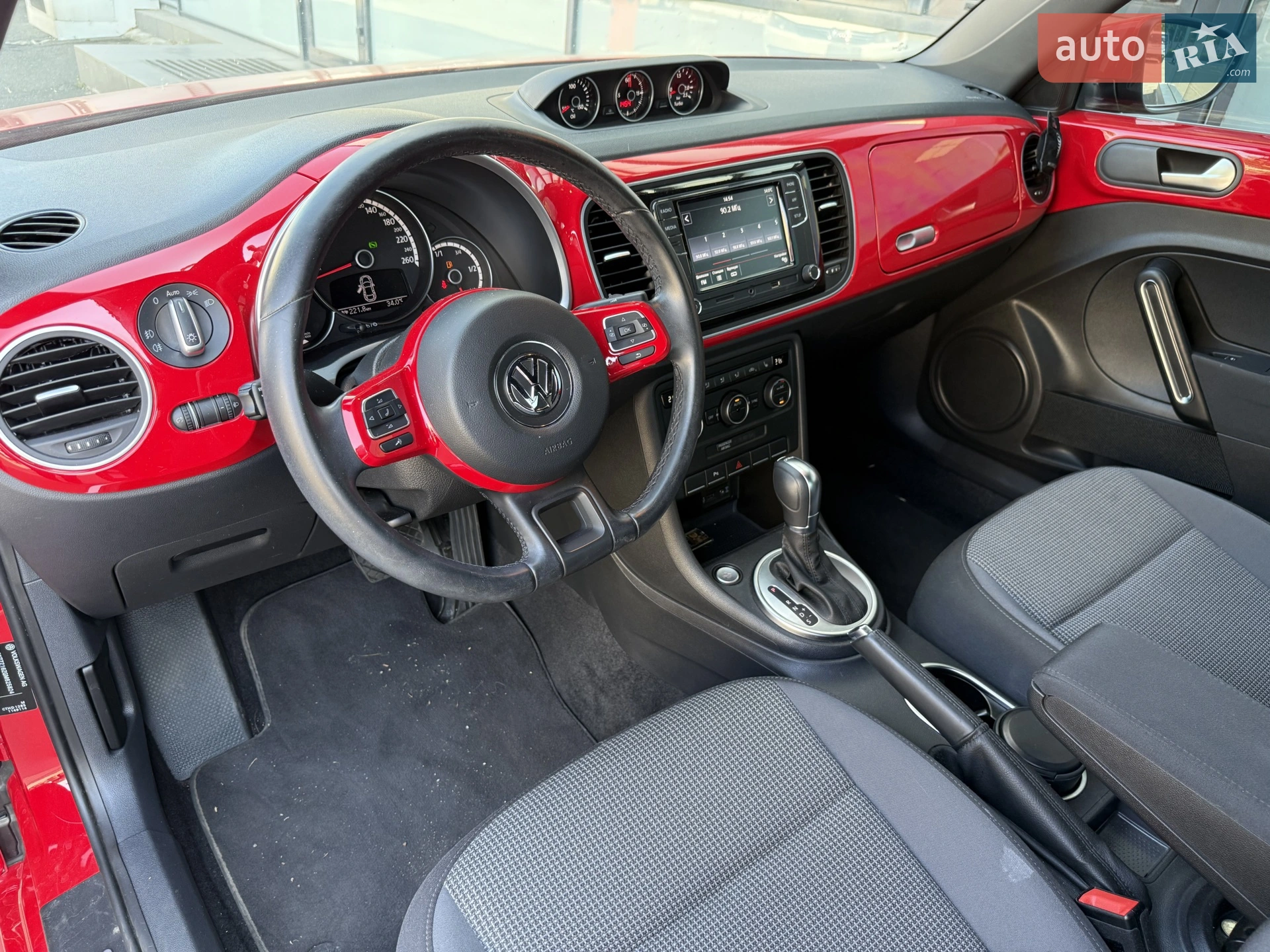2016 Volkswagen Beetle - мініатюра 13