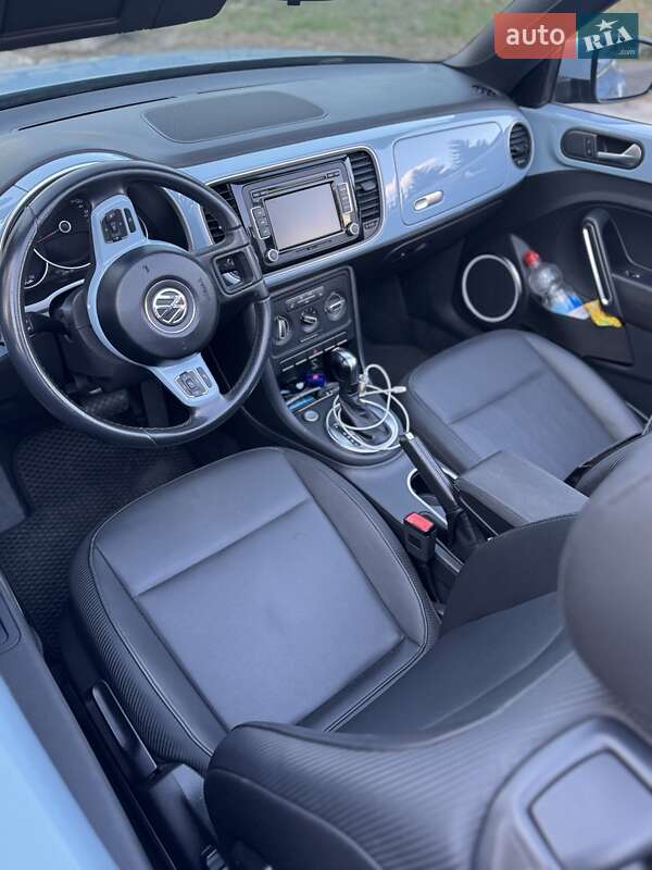 Кабриолет Volkswagen Beetle 2013 в Киеве фото 27 Кабриолет Volkswagen Beetle 2013 в Киеве