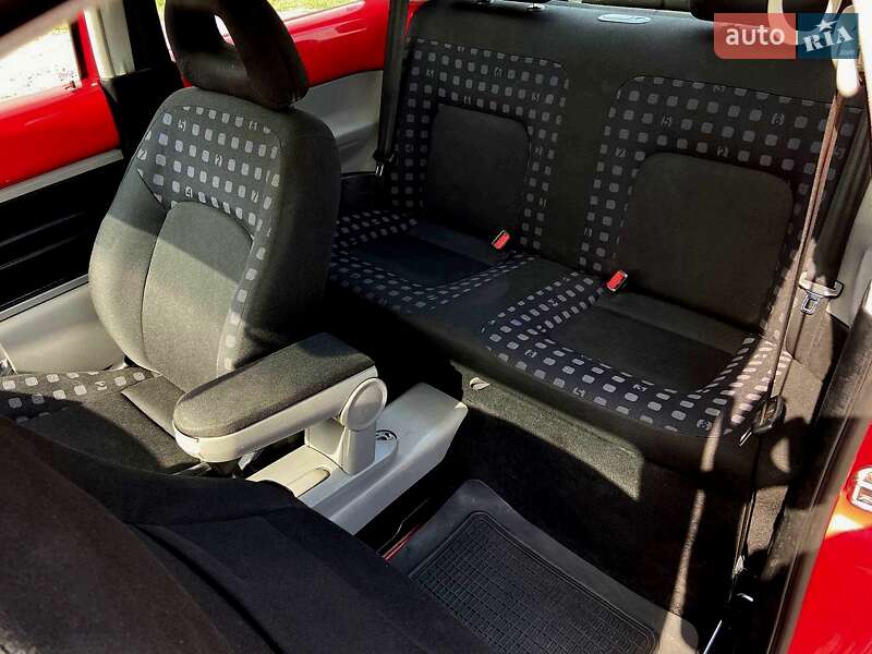 Хетчбек Volkswagen Beetle 1998 в Мукачевому