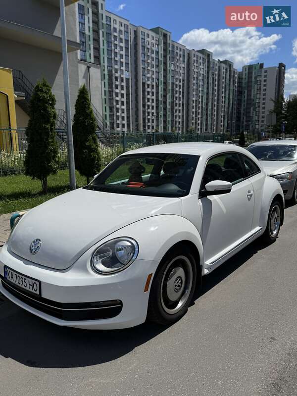 Хэтчбек Volkswagen Beetle 2012 в Киеве фото 2 Хэтчбек Volkswagen Beetle 2012 в Киеве
