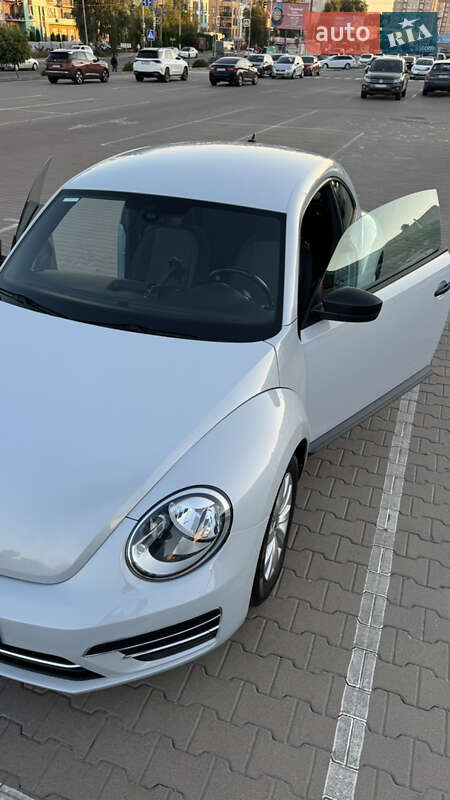 Хэтчбек Volkswagen Beetle 2017 в Киеве