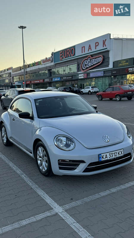 Хэтчбек Volkswagen Beetle 2017 в Киеве