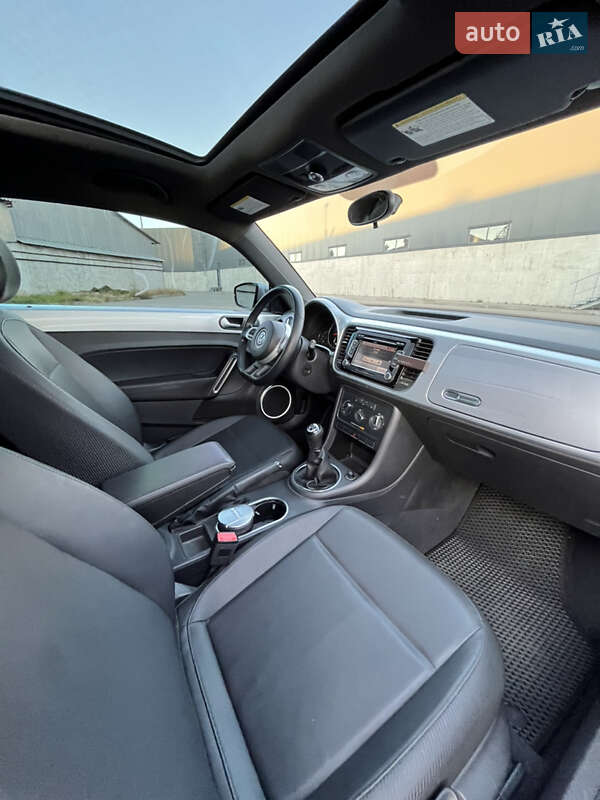Хэтчбек Volkswagen Beetle 2012 в Киеве