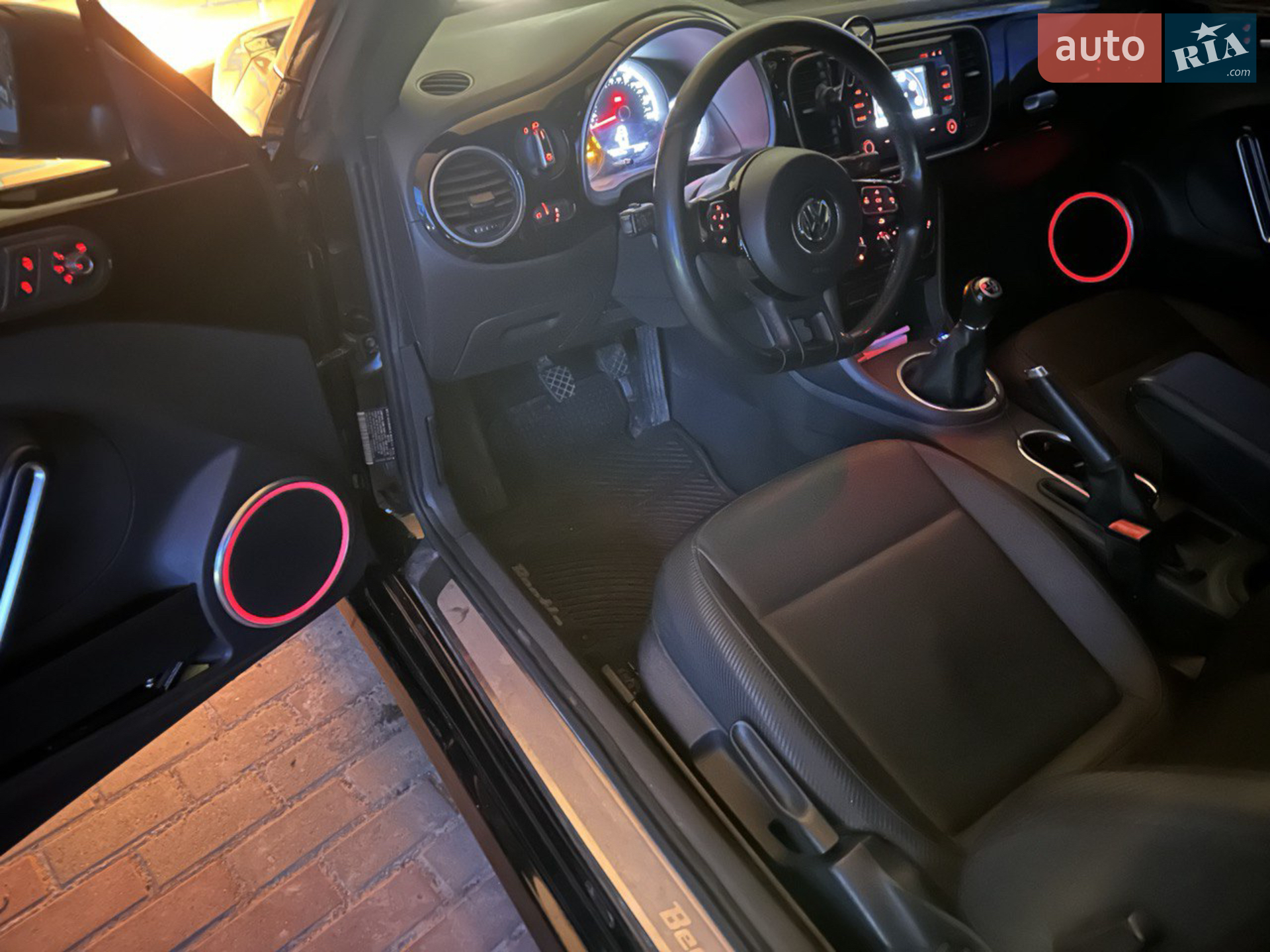 2015 Volkswagen Beetle - мініатюра 29