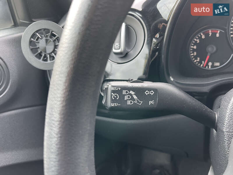 Хэтчбек Volkswagen Beetle 2011 в Киеве