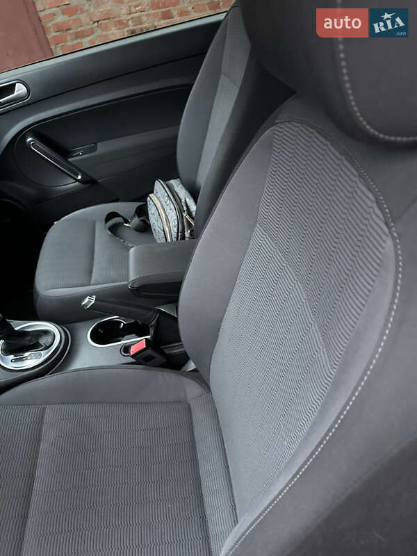 Хэтчбек Volkswagen Beetle 2013 в Полтаве