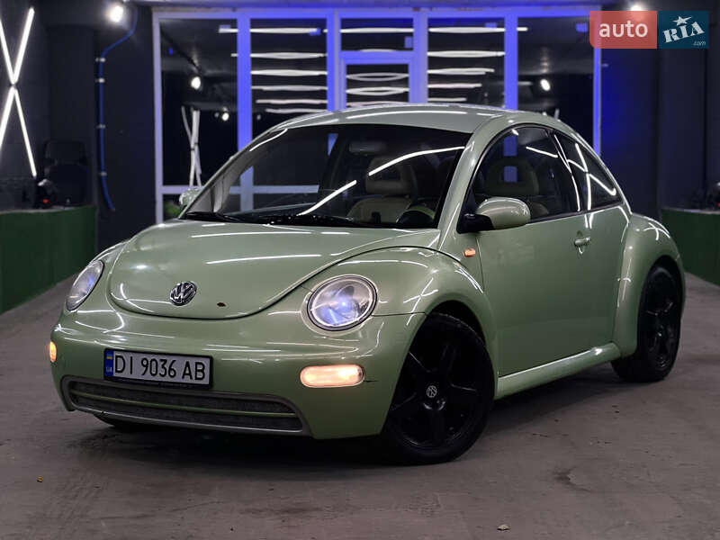 Хэтчбек Volkswagen Beetle 2000 в  фото Хэтчбек Volkswagen Beetle 2000 в