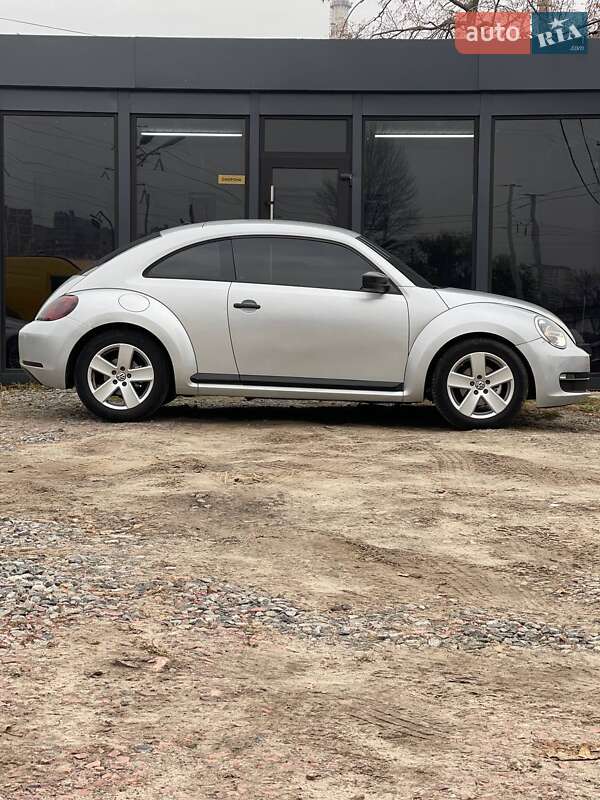 Хэтчбек Volkswagen Beetle 2012 в Киеве фото 5 Хэтчбек Volkswagen Beetle 2012 в Киеве