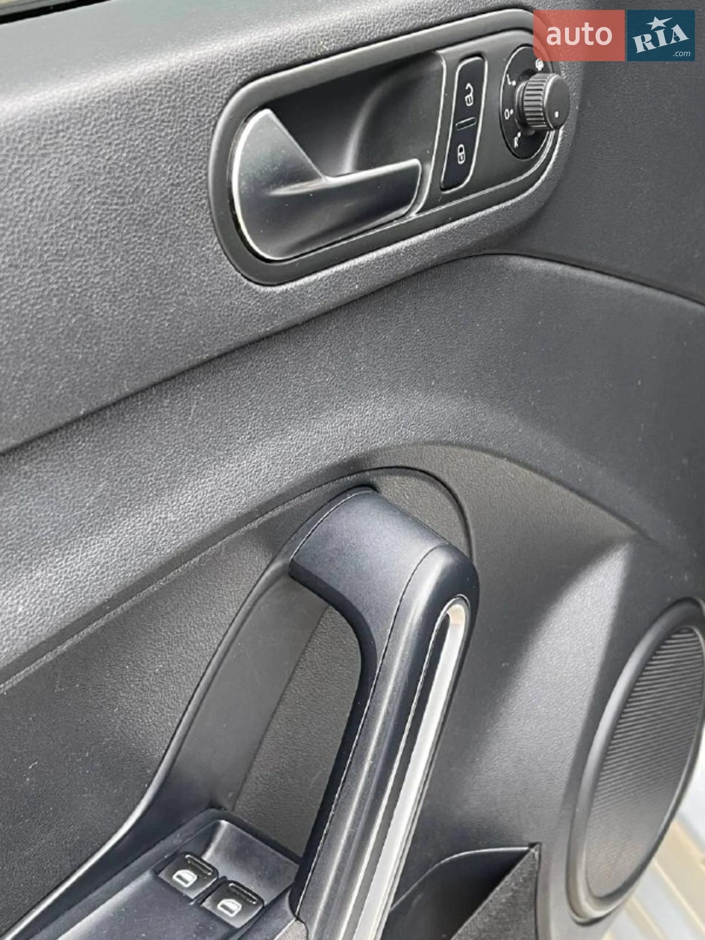 2012 Volkswagen Beetle - мініатюра 10