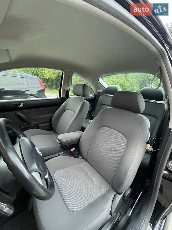 Хетчбек Volkswagen Beetle 2002 в Калуші фото 4 Хетчбек Volkswagen Beetle 2002 в Калуші