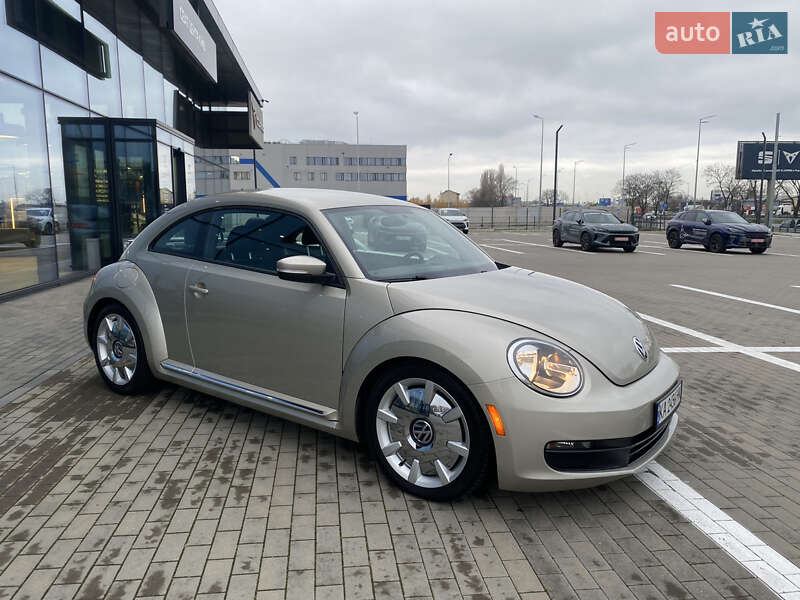 Хэтчбек Volkswagen Beetle 2012 в Киеве
