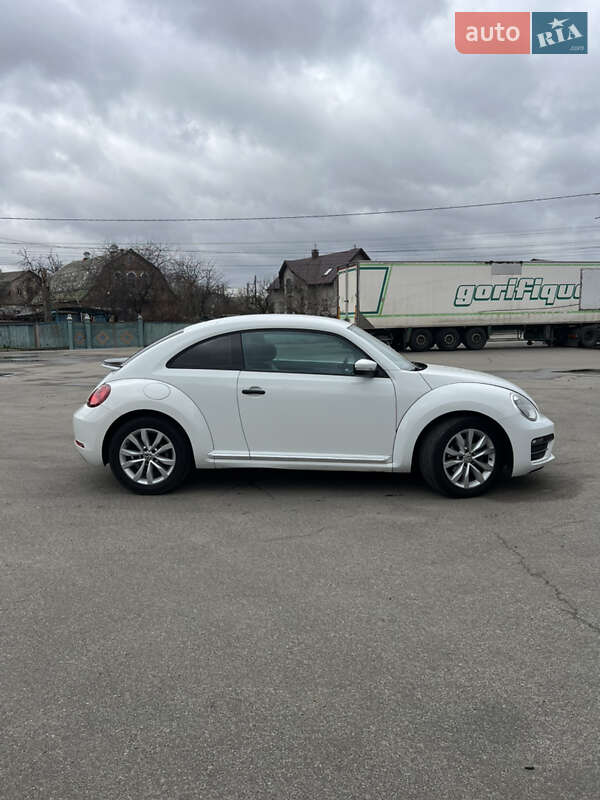 Хэтчбек Volkswagen Beetle 2017 в Киеве