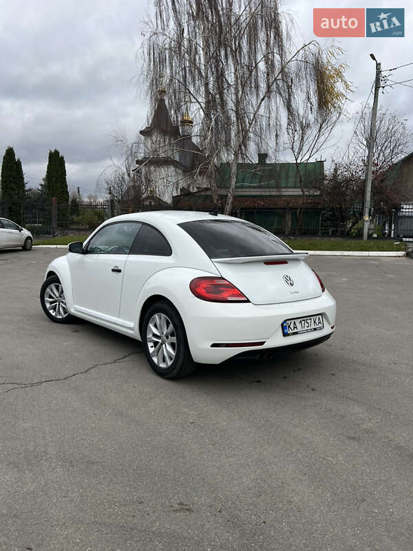 Хэтчбек Volkswagen Beetle 2017 в Киеве