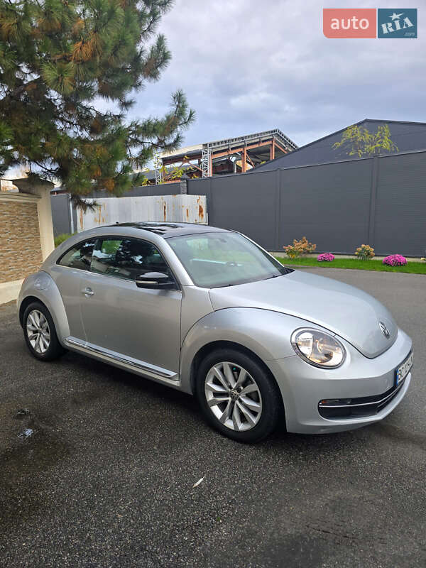 Хэтчбек Volkswagen Beetle 2014 в Киеве фото 19 Хэтчбек Volkswagen Beetle 2014 в Киеве