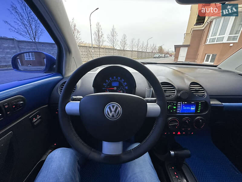 Хэтчбек Volkswagen Beetle 2003 в Киеве