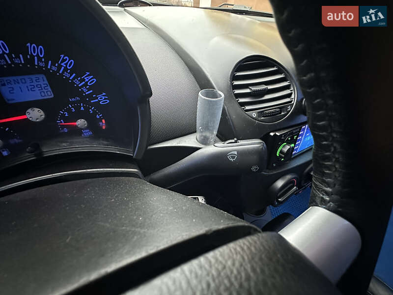 Хэтчбек Volkswagen Beetle 2003 в Киеве