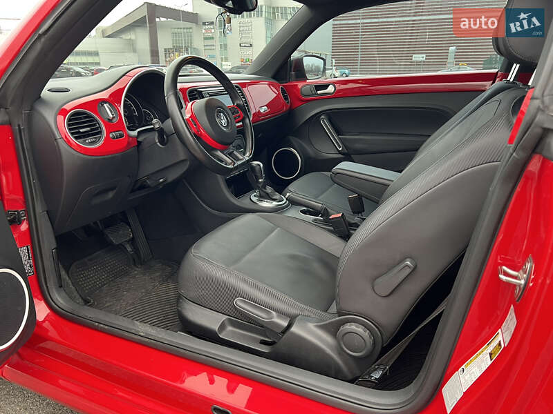 Хэтчбек Volkswagen Beetle 2016 в Киеве