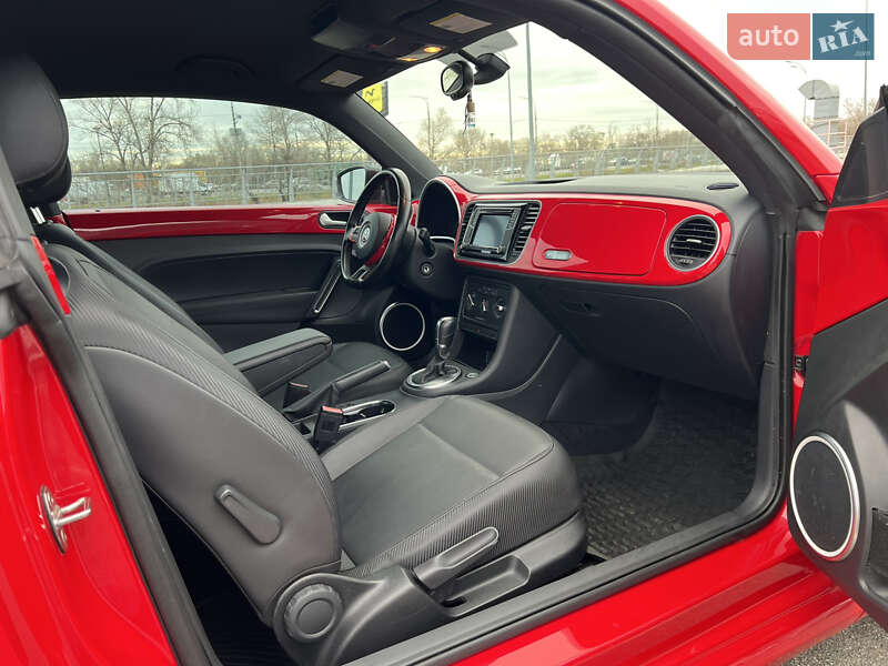 Хэтчбек Volkswagen Beetle 2016 в Киеве