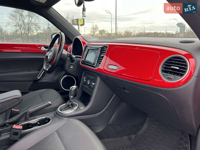 Хэтчбек Volkswagen Beetle 2016 в Киеве