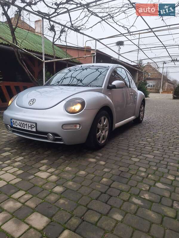 Хетчбек Volkswagen Beetle 2002 в Ужгороді