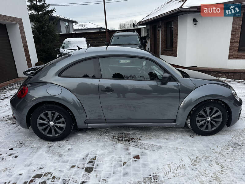 Хэтчбек Volkswagen Beetle 2016 в Киеве фото 6 Хэтчбек Volkswagen Beetle 2016 в Киеве