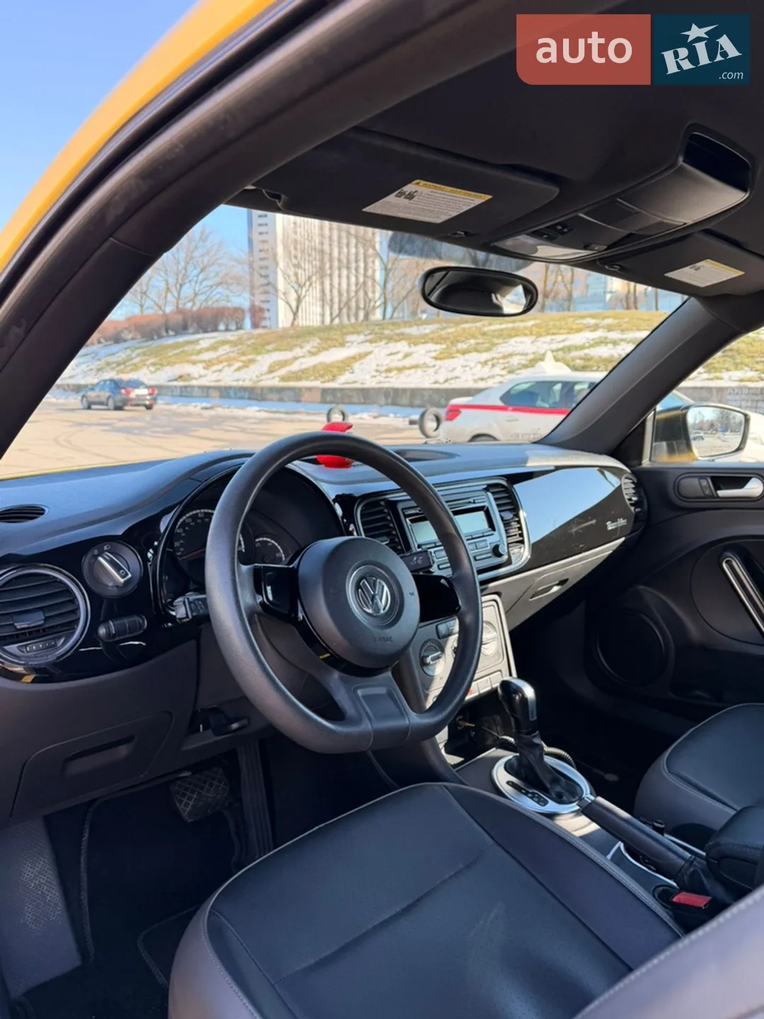 2015 Volkswagen Beetle - мініатюра 9