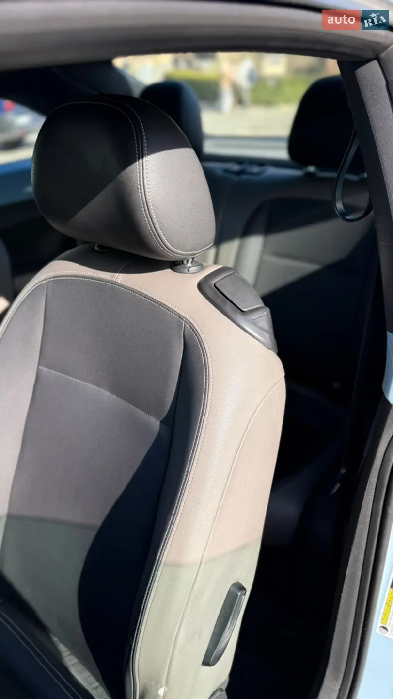 2013 Volkswagen Beetle - мініатюра 14