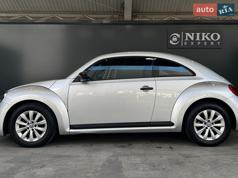 Хэтчбек Volkswagen Beetle 2015 в Киеве