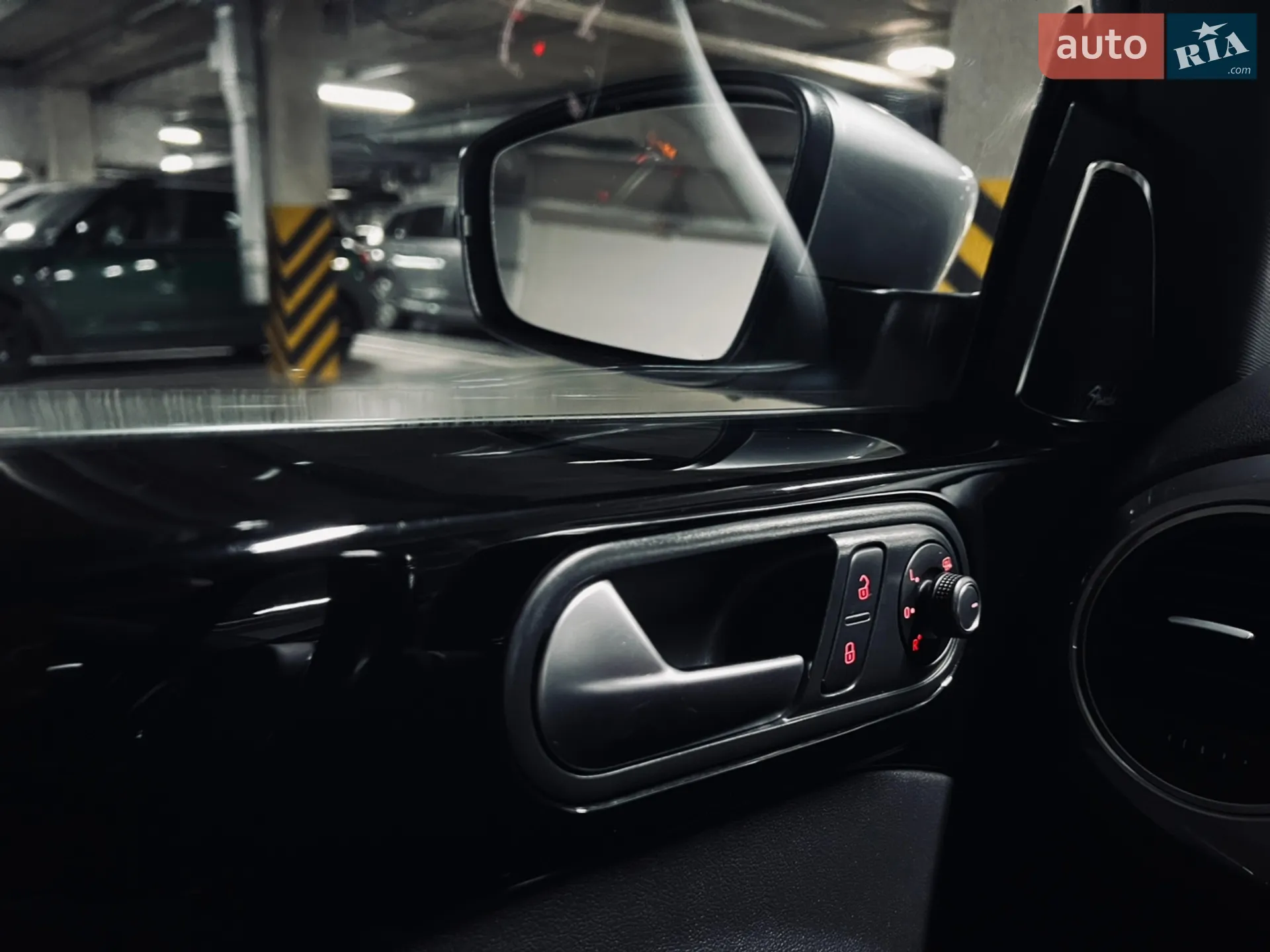 2014 Volkswagen Beetle - мініатюра 16