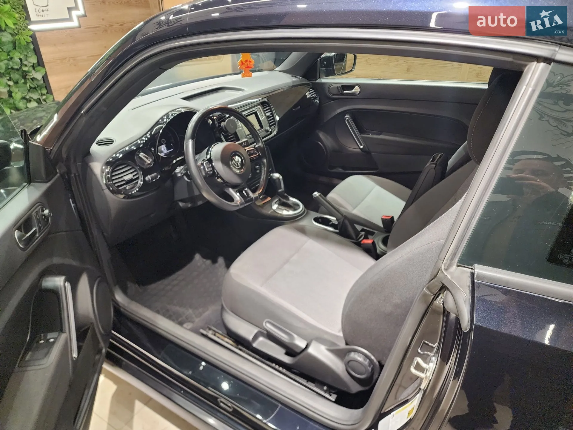 2017 Volkswagen Beetle - мініатюра 18
