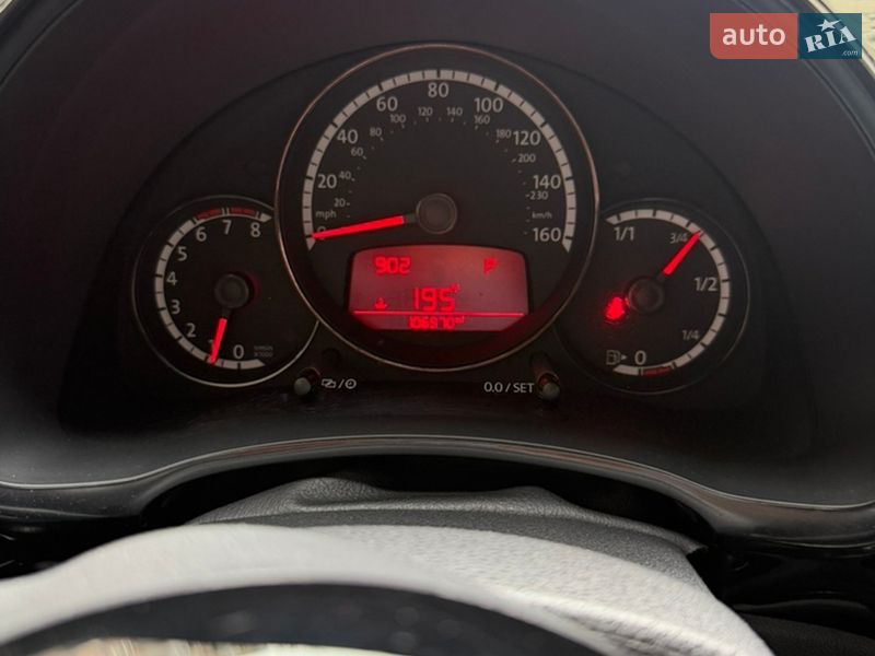 Хэтчбек Volkswagen Beetle 2014 в Киеве