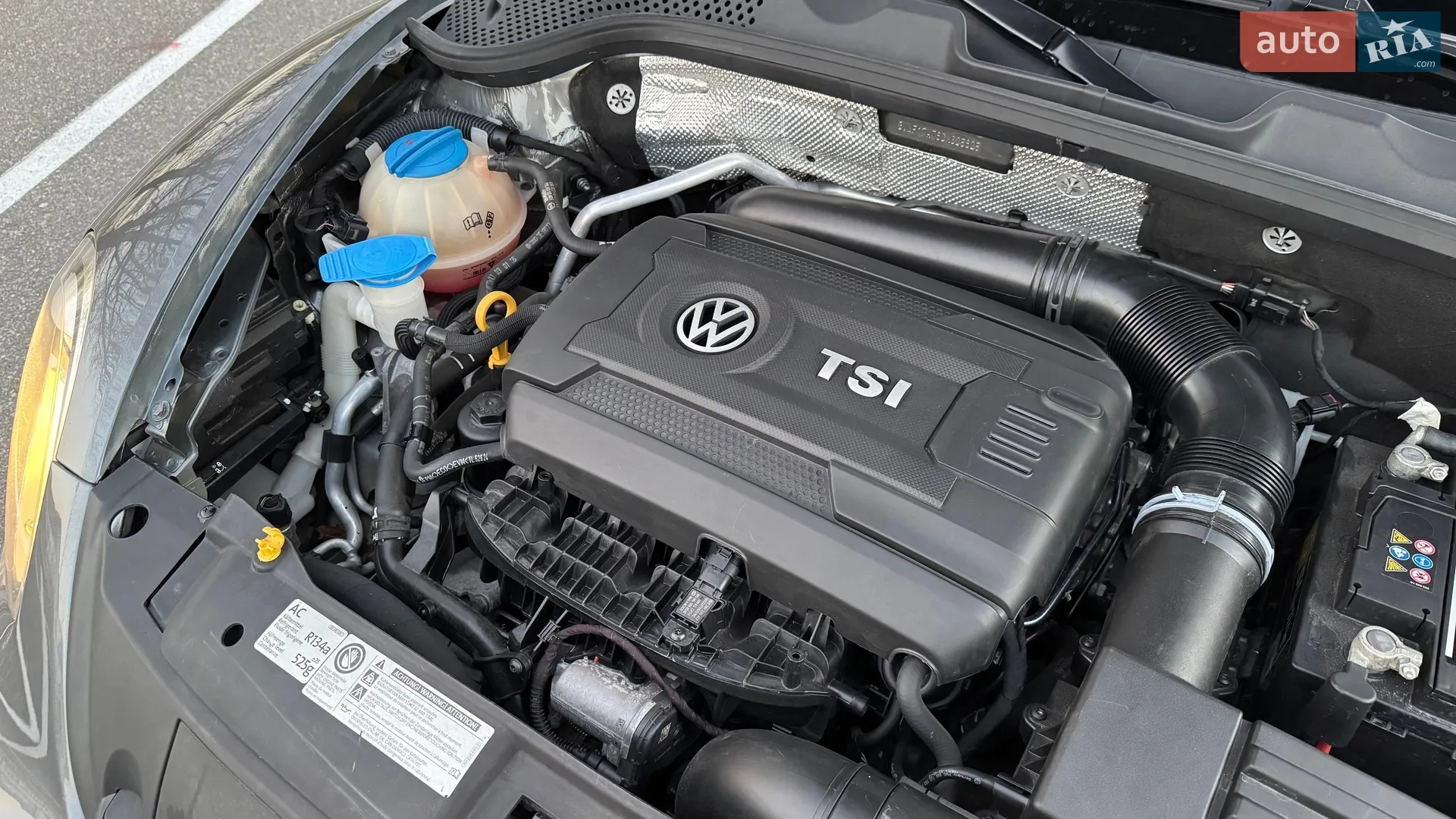 2016 Volkswagen Beetle - мініатюра 35