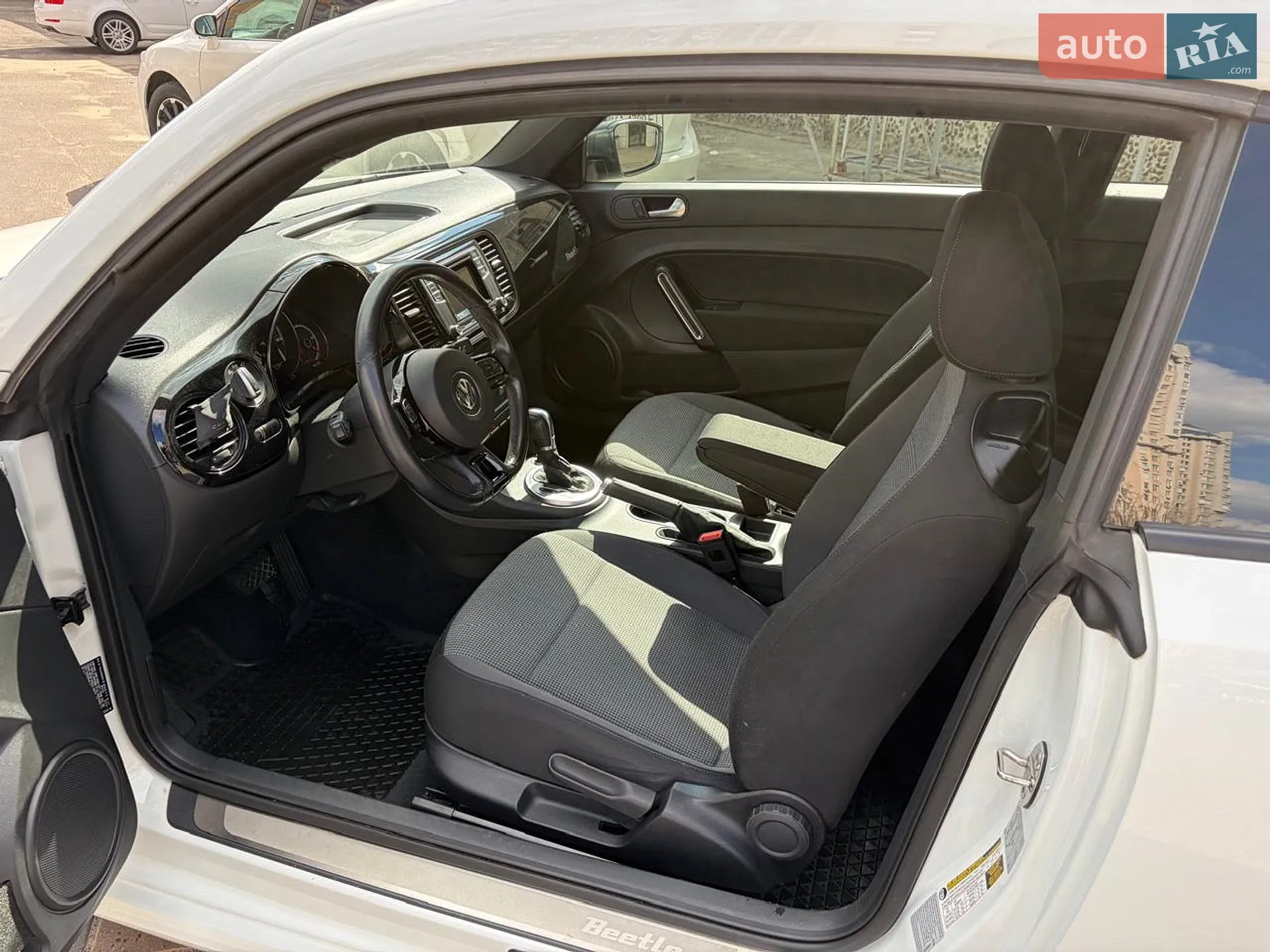 2016 Volkswagen Beetle - мініатюра 8