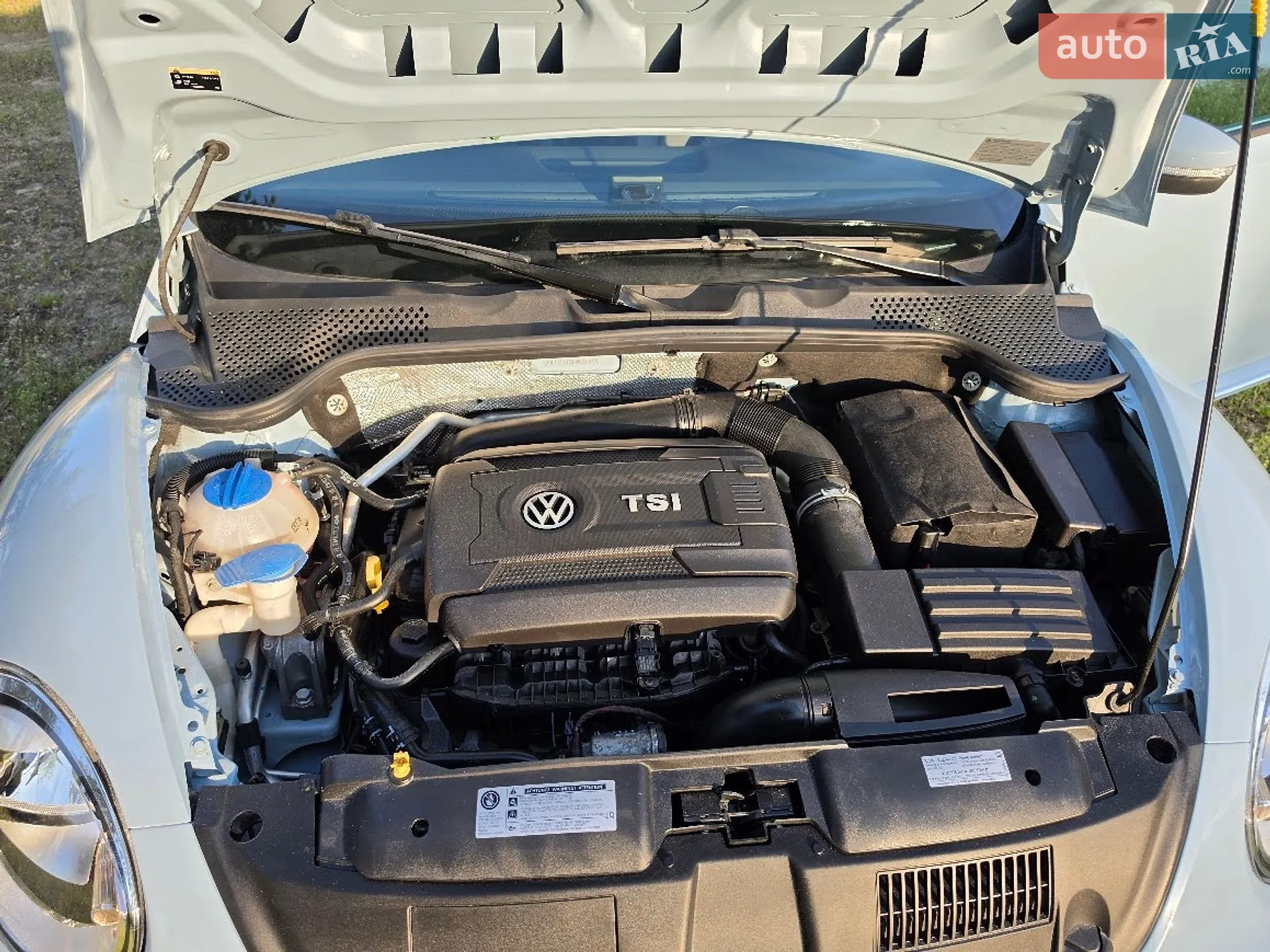 2014 Volkswagen Beetle - мініатюра 21