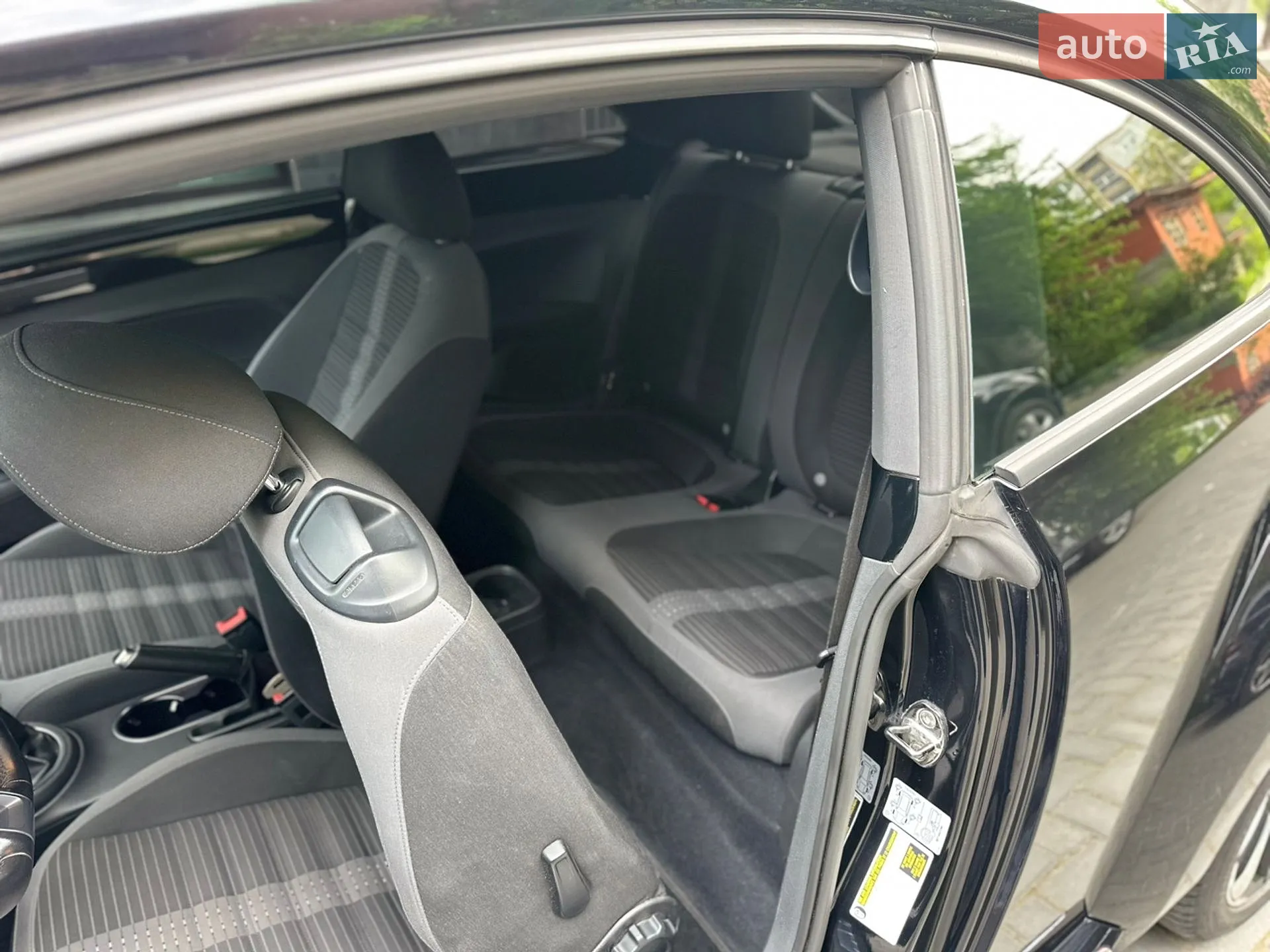 2012 Volkswagen Beetle - мініатюра 14