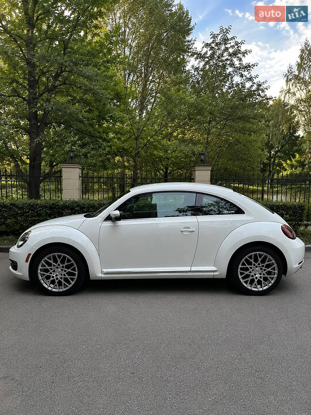 2014 Volkswagen Beetle - мініатюра 2
