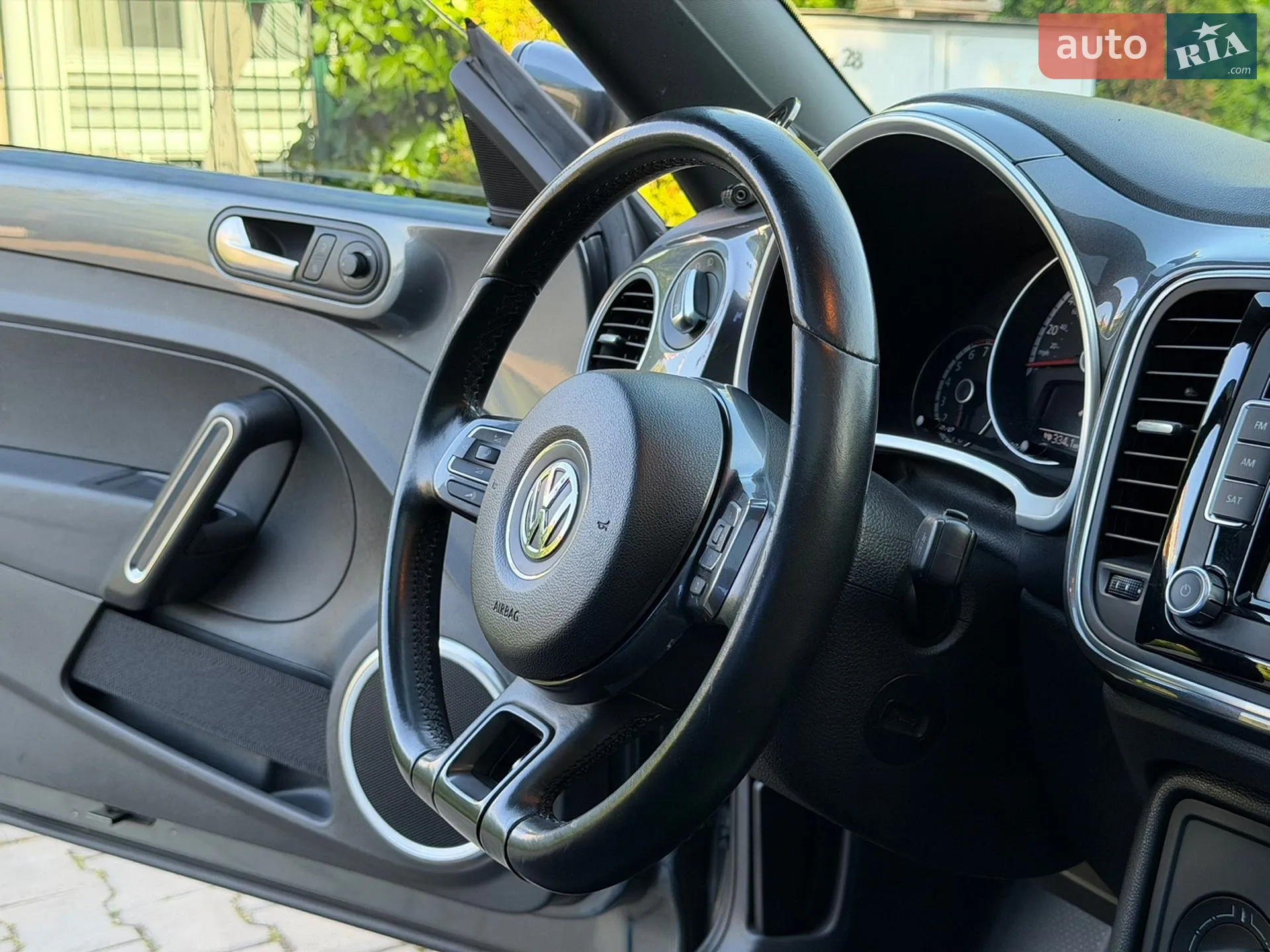 2013 Volkswagen Beetle - мініатюра 32