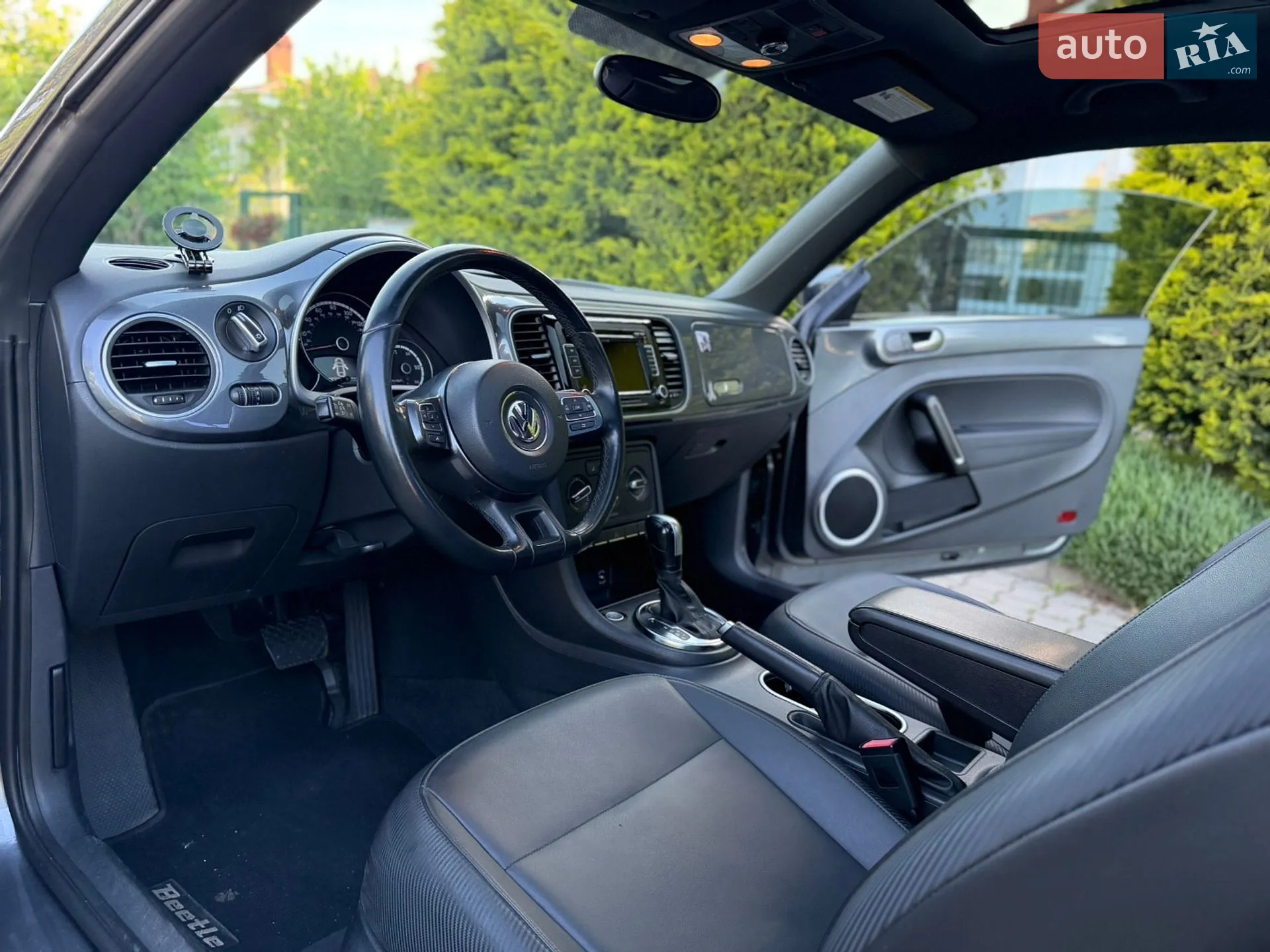 2013 Volkswagen Beetle - мініатюра 36