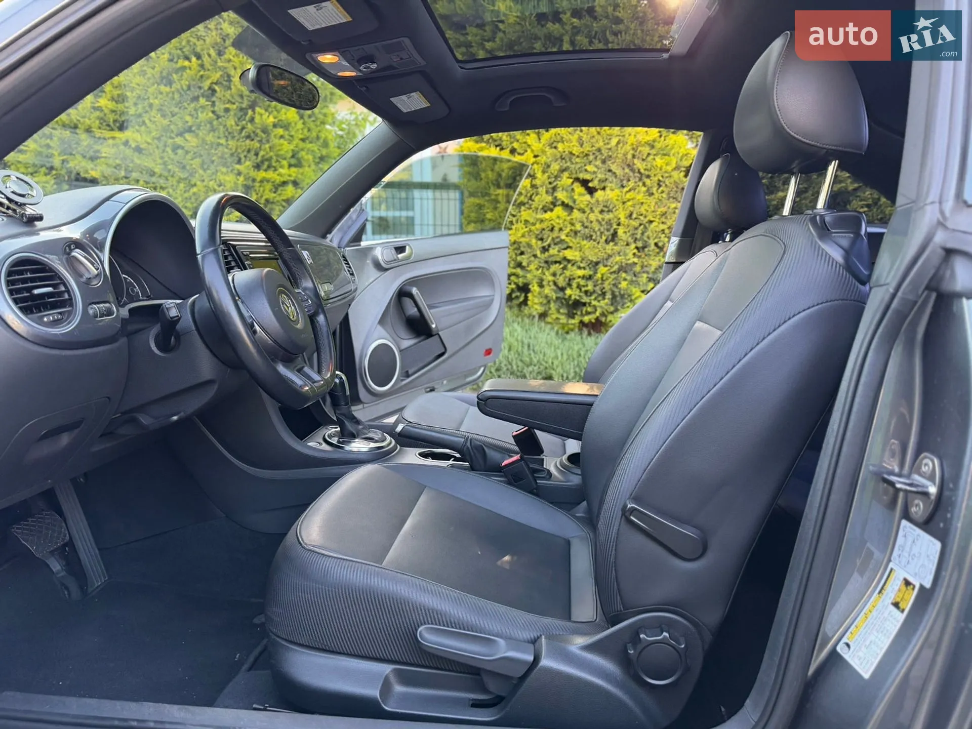 2013 Volkswagen Beetle - мініатюра 37