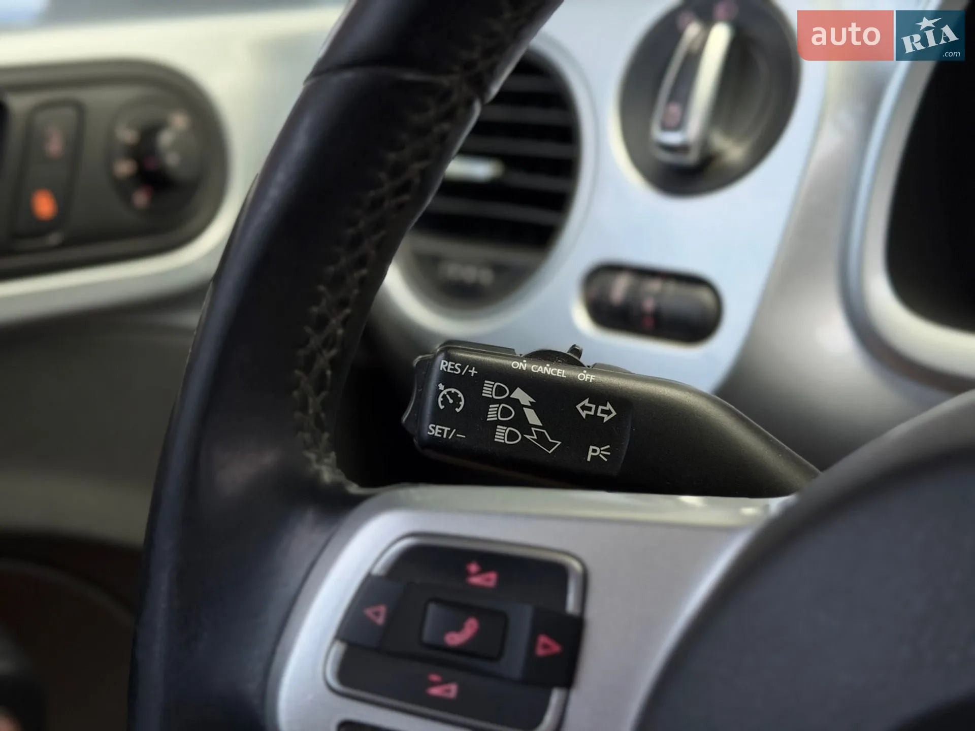 2013 Volkswagen Beetle - мініатюра 11