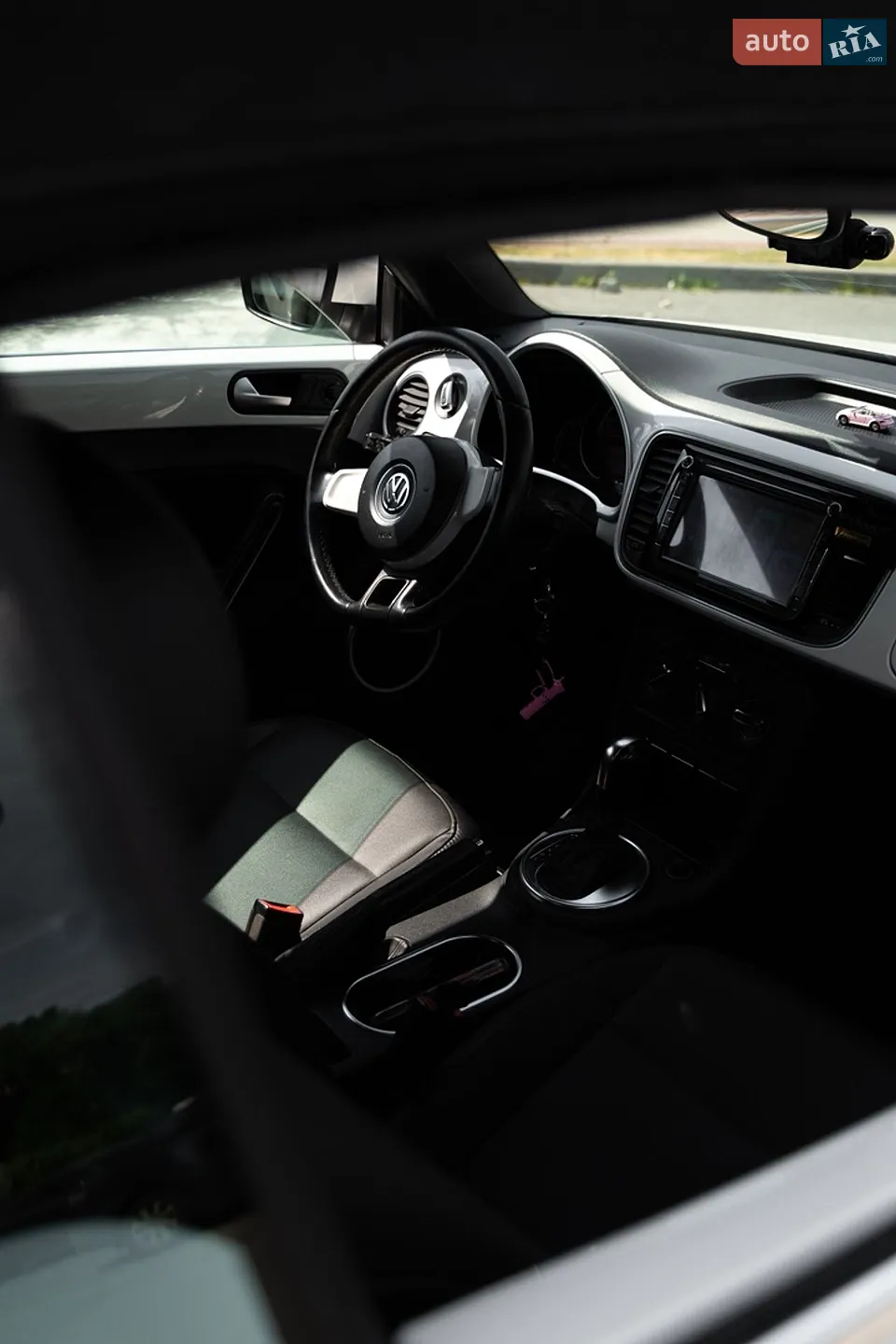 2013 Volkswagen Beetle - мініатюра 40