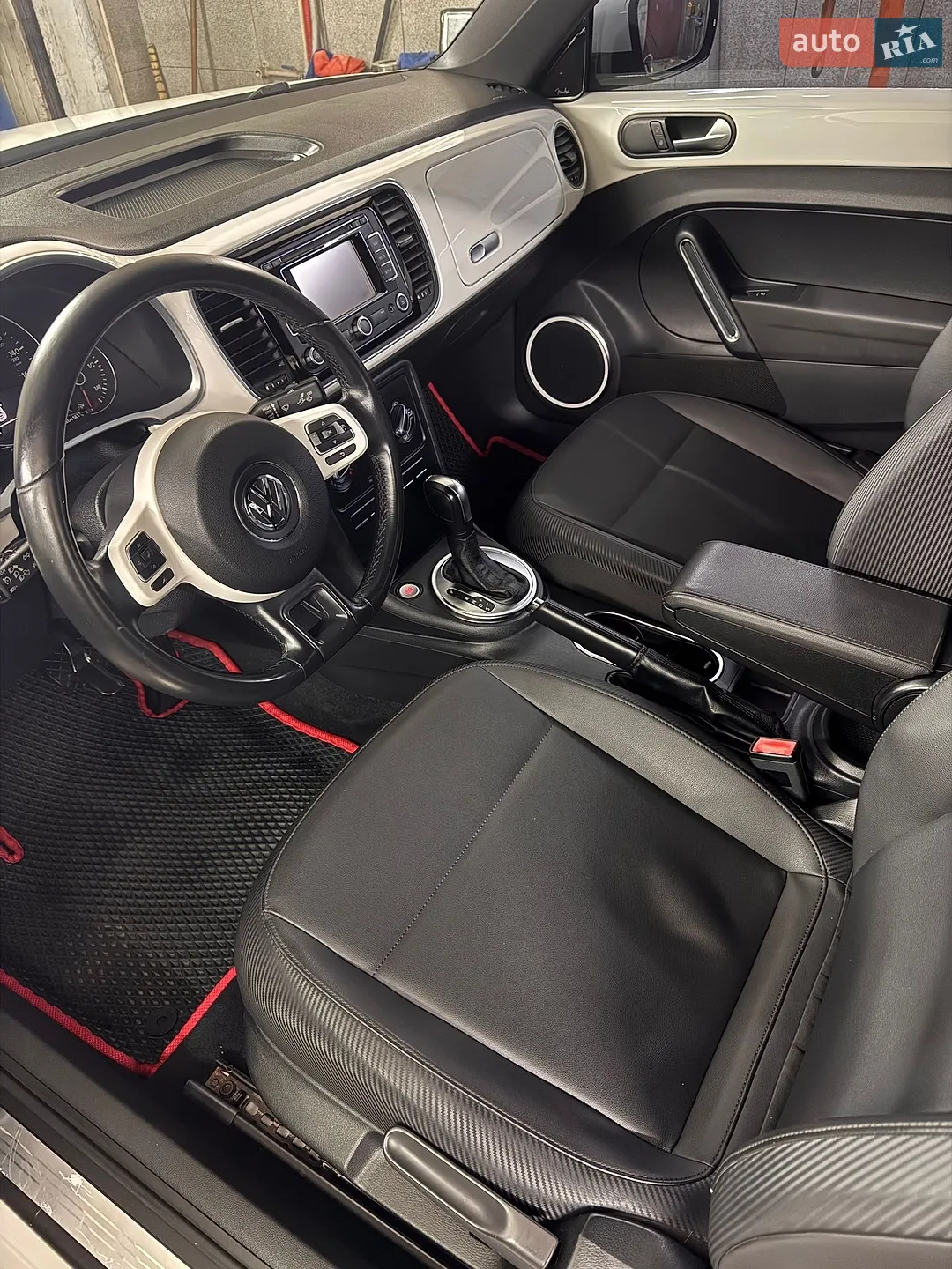 2012 Volkswagen Beetle - мініатюра 12