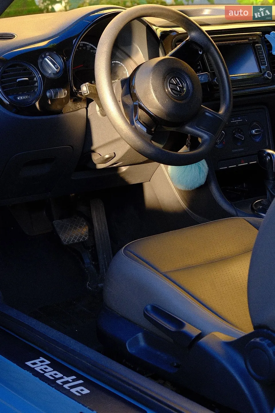 2015 Volkswagen Beetle - мініатюра 12