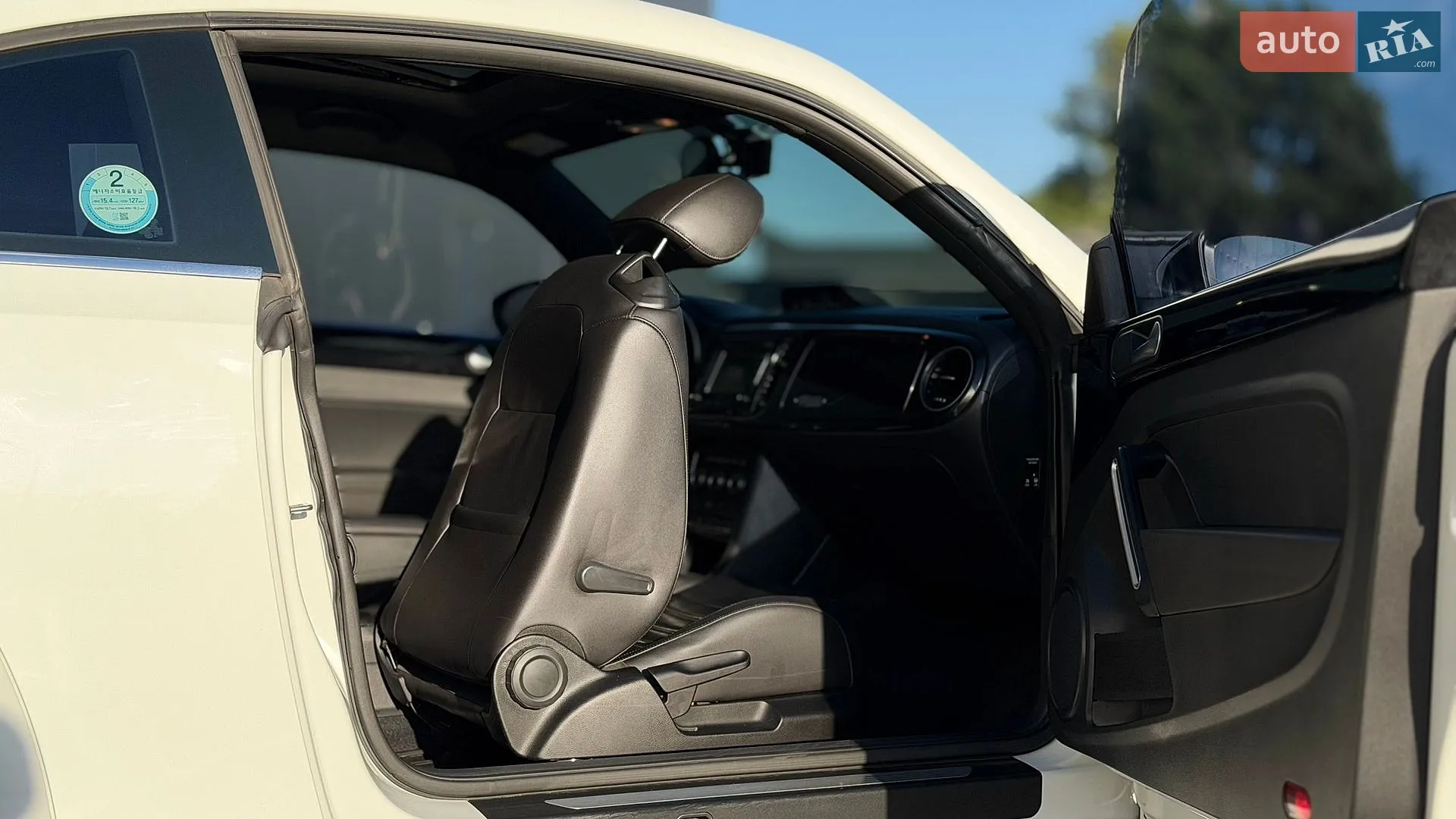 2015 Volkswagen Beetle - мініатюра 30