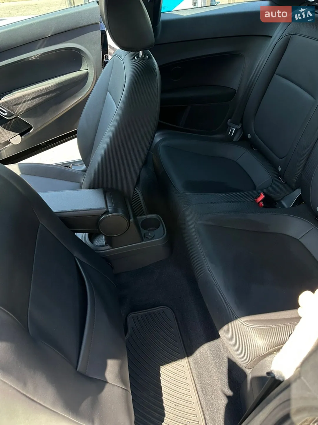 2015 Volkswagen Beetle - мініатюра 32