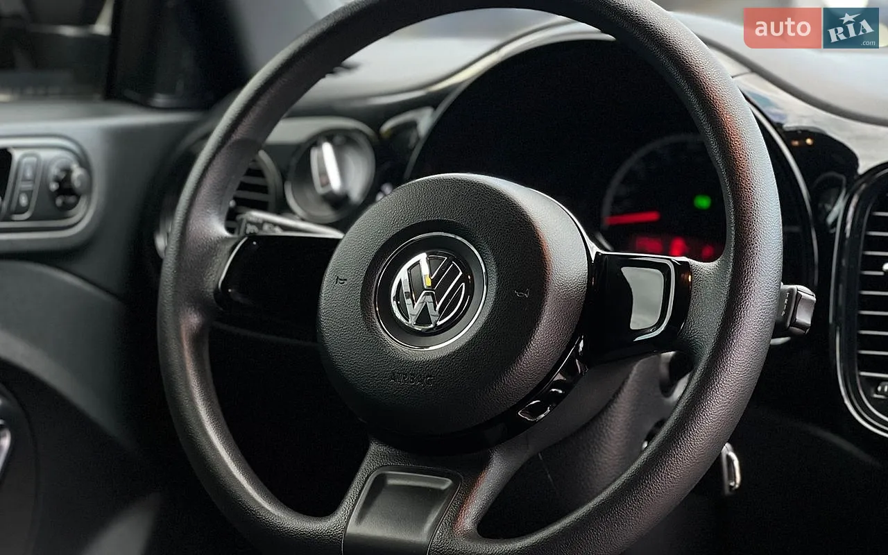 2014 Volkswagen Beetle - мініатюра 24