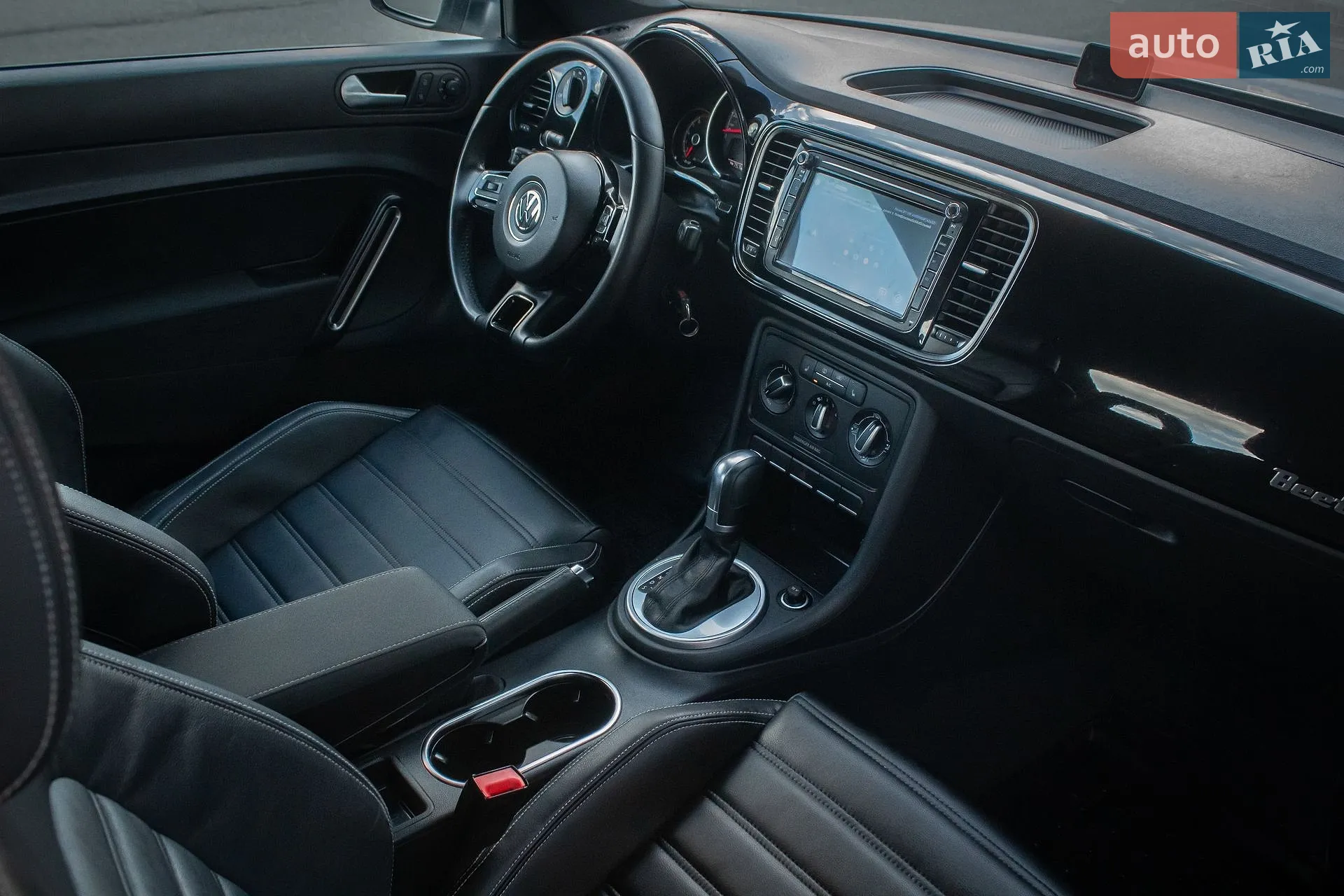 2018 Volkswagen Beetle - мініатюра 25