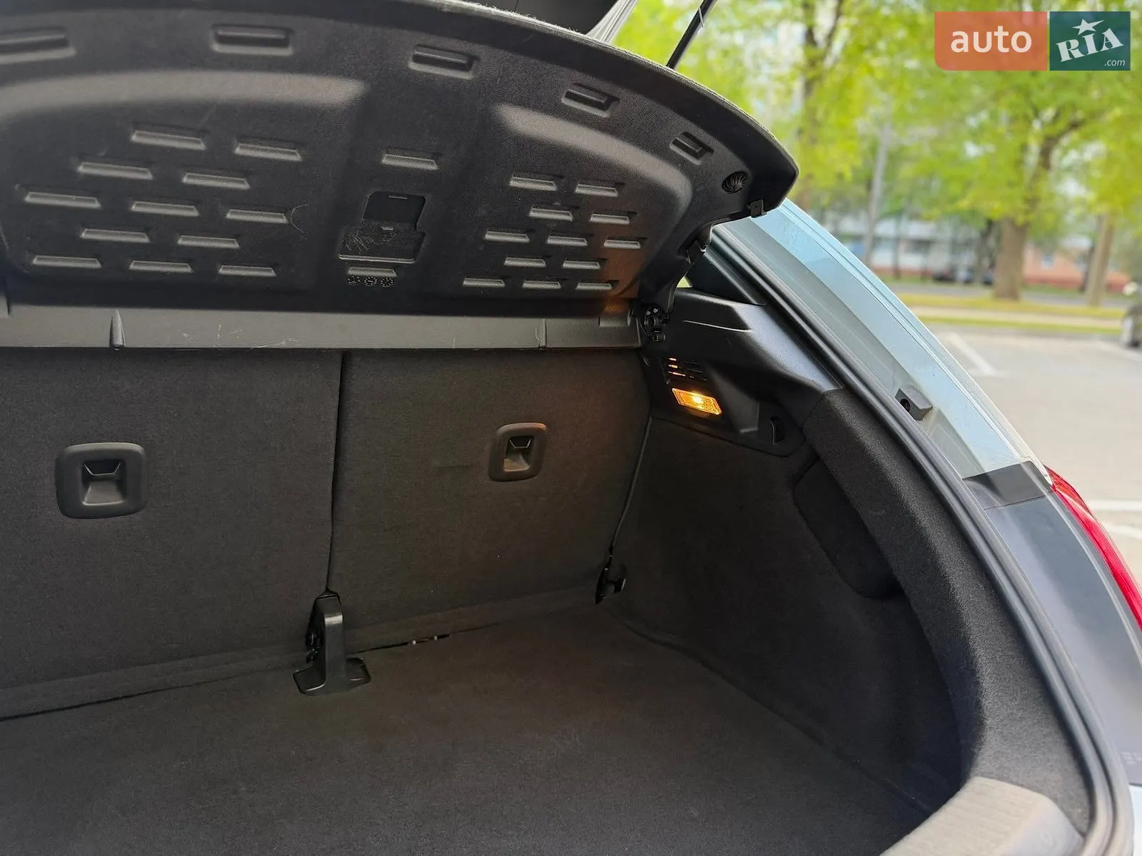2013 Volkswagen Beetle - мініатюра 26