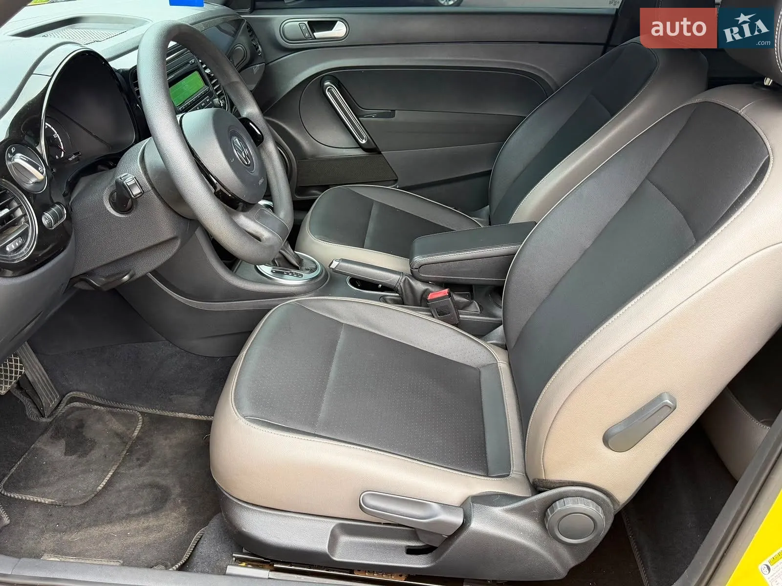 2015 Volkswagen Beetle - мініатюра 35