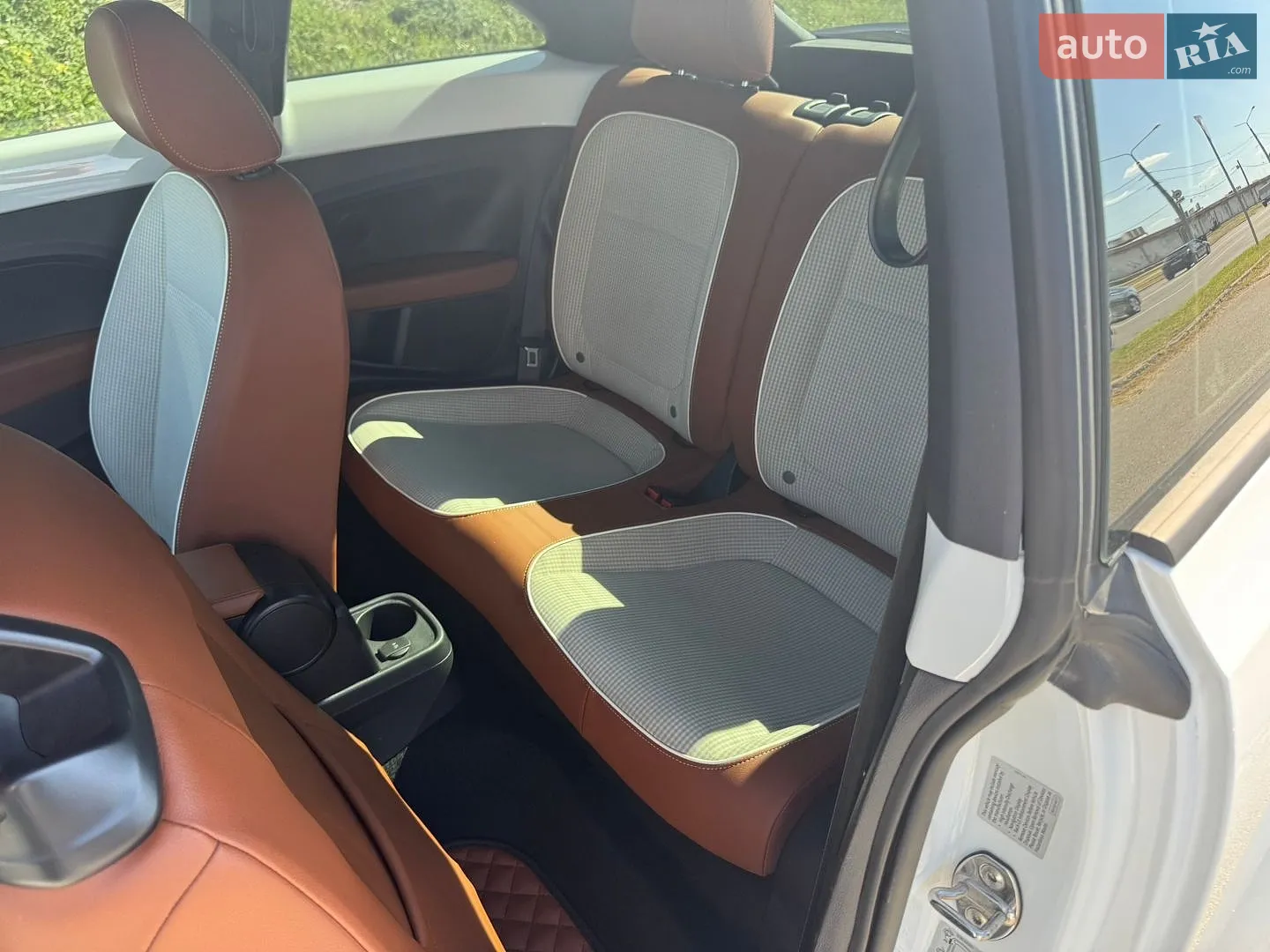 2015 Volkswagen Beetle - мініатюра 14